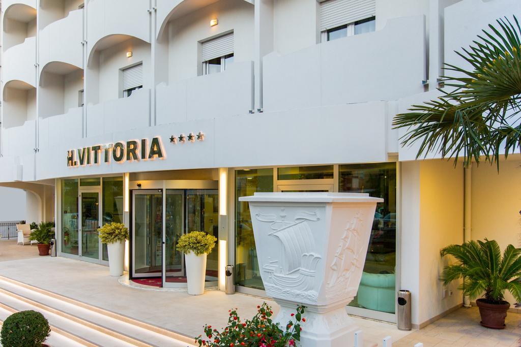 Hotel Vittoria Riccione Eksteriør billede